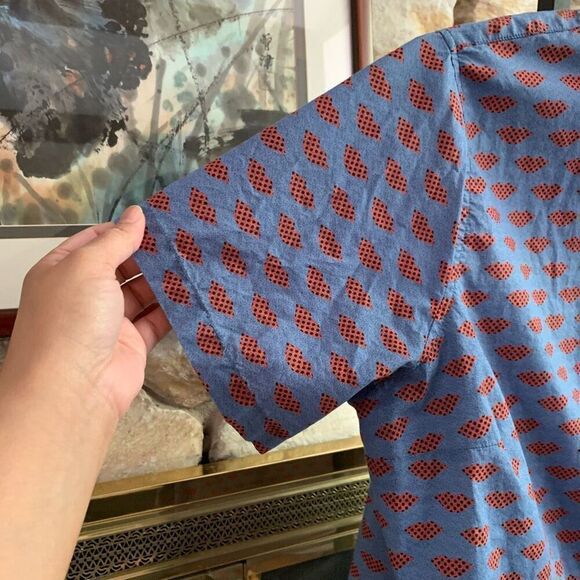 Wild fang The Essential button-up lip print size 1X - Picture 7 of 12